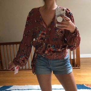 NWT! 🌻3 for $20🌻 Long sleeve wrap top
